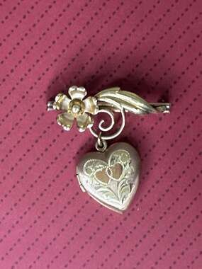 Van Dell 1/20 12k G.F. Flower Estate Brooch with Heart Locket - Vintage